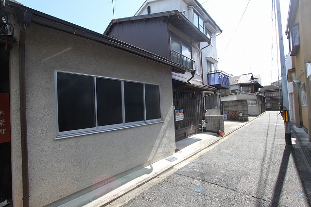 天井高３ｍ越え　紫野上柏野町　