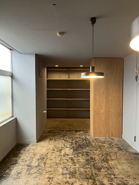 ナイスなヴィンテージビルディングのオシャンな空間。京都友禅ビル５階。賃料１８．５万円（税別）
