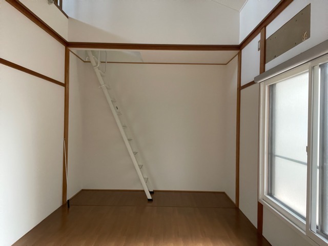 梁とロフトの余裕空間　京都市北区等持院　1280万円